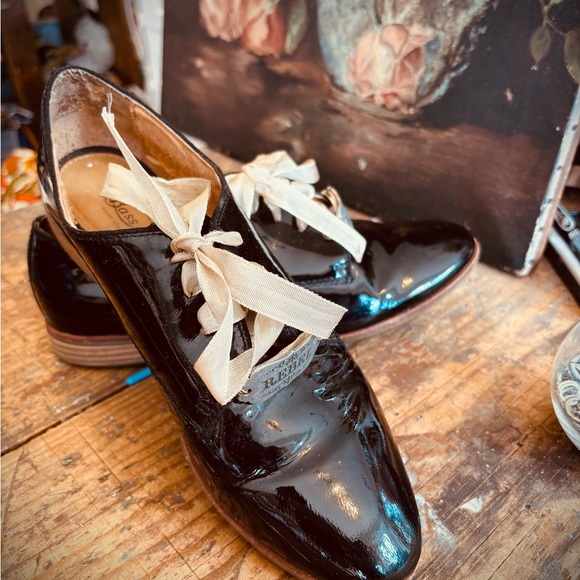 Upcycled black genuine leather black patent tie up brogues oxfords lace up REBEL - Picture 7 of 14